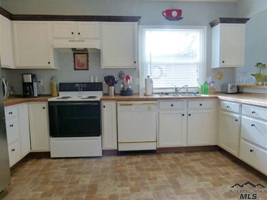412 Fern St, Nampa, ID 83686 - photo 3