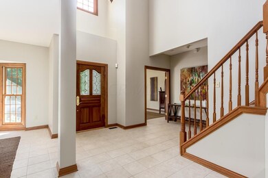 FOYER TO DEN