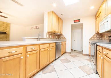 kitchen (1)