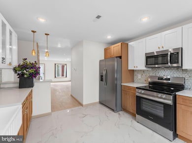 2323 Cross St, Philadelphia, PA 19146 - photo 6