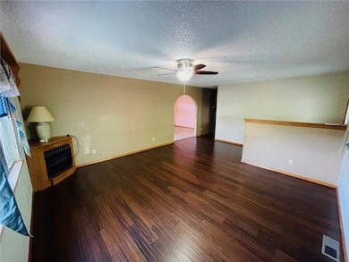 48 Hickory Cir, Eureka Springs, AR 72631 - photo 6