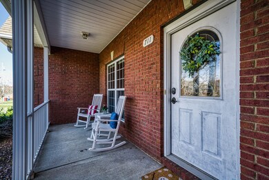 711 Coveview Cir, Cookeville, TN 38506 - photo 3