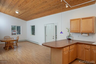 3325 Moose St-6