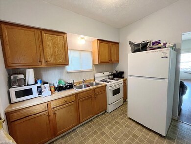 1014 Sherlock Place NE, Canton, OH 44714 - photo 4