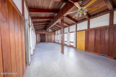 414 Madam Moores Lane