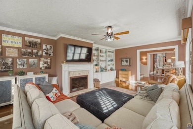 1303 SW Pembroke Ln, Topeka, KS 66604 - photo 6