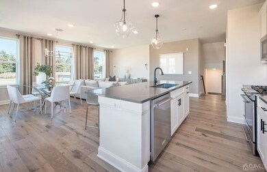 123 Peyton Place, New Brunswick, NJ 08901 - photo 4