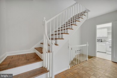 3307 Coryell Ln, Alexandria, VA 22302 - photo 4