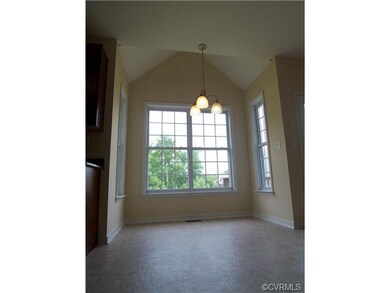 Kitchen Eat-In Area
