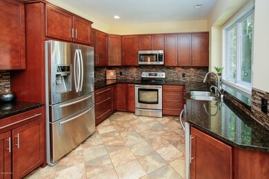 159 red oak circle-107