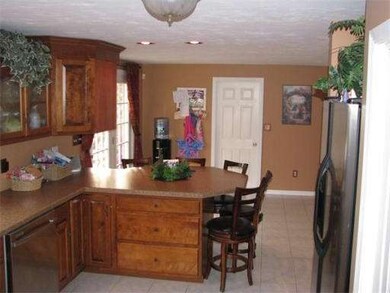 28 S Central St, Milford, MA 01757 - photo 4