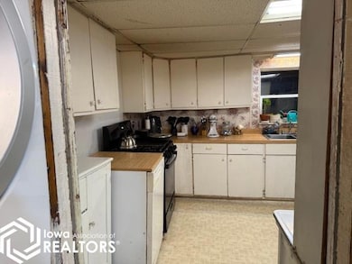 2037 Idaho Ave, Gravity, IA 50848 - photo 2