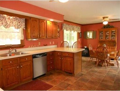 74 Follette St, Grafton, MA 01519 - photo 4