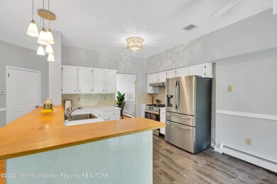 ** NEW Stainless Steel Appliances **