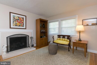 415 W Broad St unit 8, Falls Church, VA 22046 - photo 6