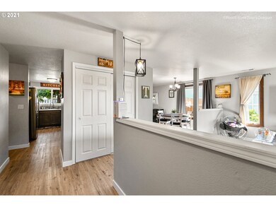 590 SE 7th Place, Canby, OR 97013 - photo 4