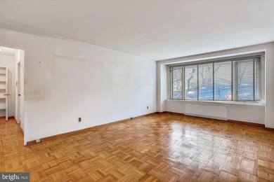 The Potomac Plaza Co-op unit 110, Washington, DC 20037 - photo 3