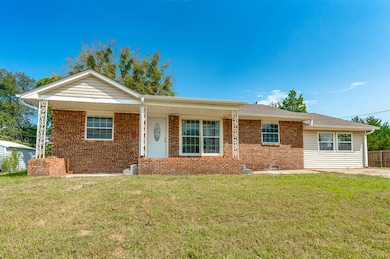 1024 Hillside Dr, Ada, OK 74820 - photo 4