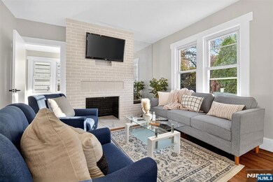 23 Chancellor Ave, Newark, NJ 07112 - photo 3