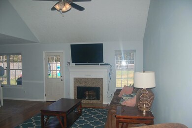 Living RoomDSC_1801