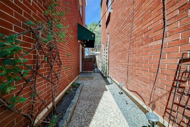 3610 Mulberry St, Houston, TX 77006 - photo 2