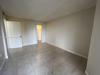 Verabella Falls unit F-415, Miami, FL 33193 - photo 7