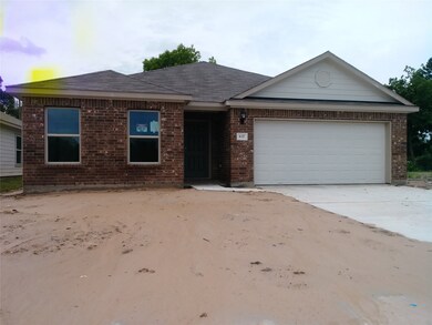 637 E Fairway Lake Dr, Alvin, TX 77511 - photo 2