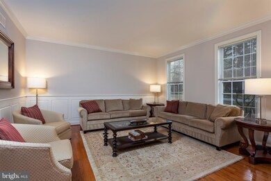 337 Sterling Ln, Downingtown, PA 19335 - photo 2