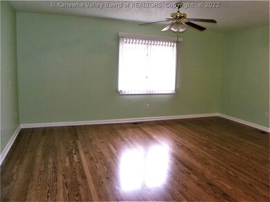 556 22nd St, Dunbar, WV 25064 - photo 5