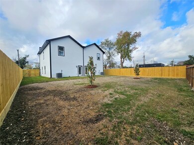 7936 Hirsch Rd unit A, Houston, TX 77016 - photo 2