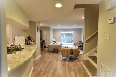 727 Bunker Hill Rd unit 98, Houston, TX 77024 - photo 3