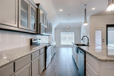 217 Mckittrick Ln, Godley, TX 76044 - photo 6