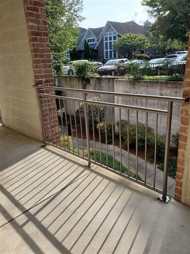 405 White St, Shelbyville, TN 37160 - photo 4