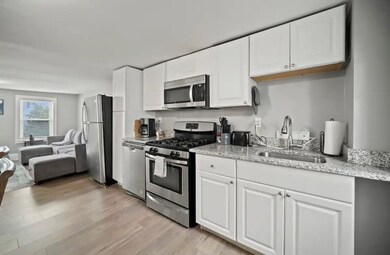 175 W 8th St unit 2, Boston, MA 02127 - photo 5