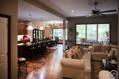 5411 SW Timber Ridge Ln, Topeka, KS 66610 - photo 4