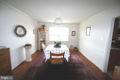 10008 Blue Banner Dr, Germantown, MD 20876 - photo 4