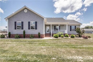 113 Lonehart Ln, Statesville, NC 28625 - photo 2