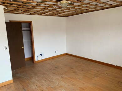 137 Cottage Rd, Millinocket, ME 04462 - photo 5