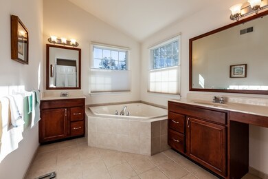 42 Hound Pack Cir, Walpole, MA 02032 - photo 7