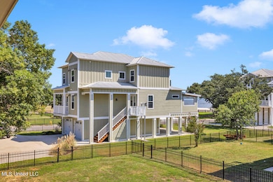 119 Jefferson Davis Ave, Biloxi, MS 39530 - photo 3