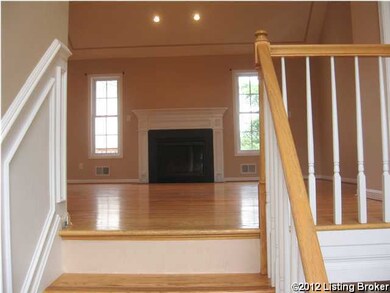 6305 Saskatchewan Dr, Louisville, KY 40228 - photo 2