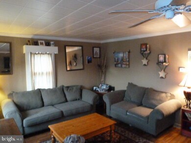 639 Franklin St, Columbia, PA 17512 - photo 5