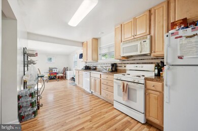 4948 Greenwood St, Brookhaven, PA 19015 - photo 7