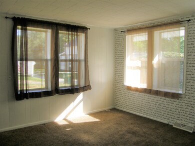 1223_Bybee_7_LivingRm