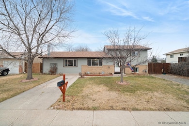 4508 Fontenelle Cir, Cheyenne, WY 82001 - photo 3