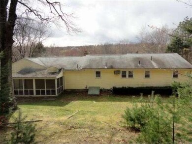 30 Beachpoint Rd, Lancaster, MA 01523 - photo 2