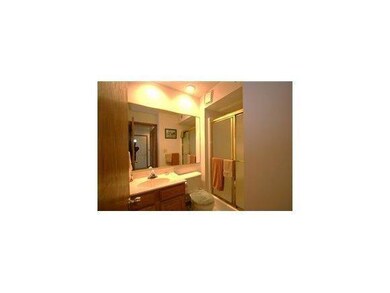 Main Level Guests' Bath