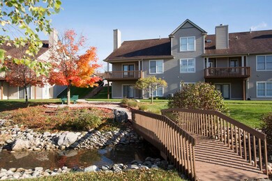 118 Willow Ct unit 18, Chelsea, MI 48118 - photo 4