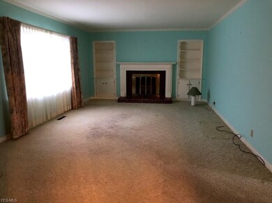 Spacious living room with fireplace