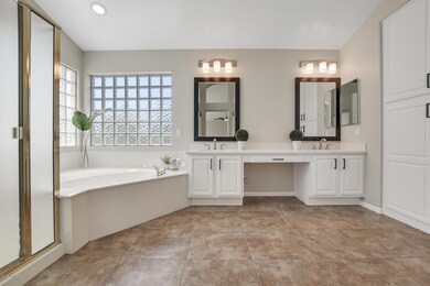 23-Master Bathroom